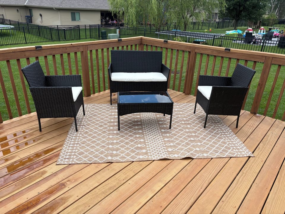 Outdoor deck seating