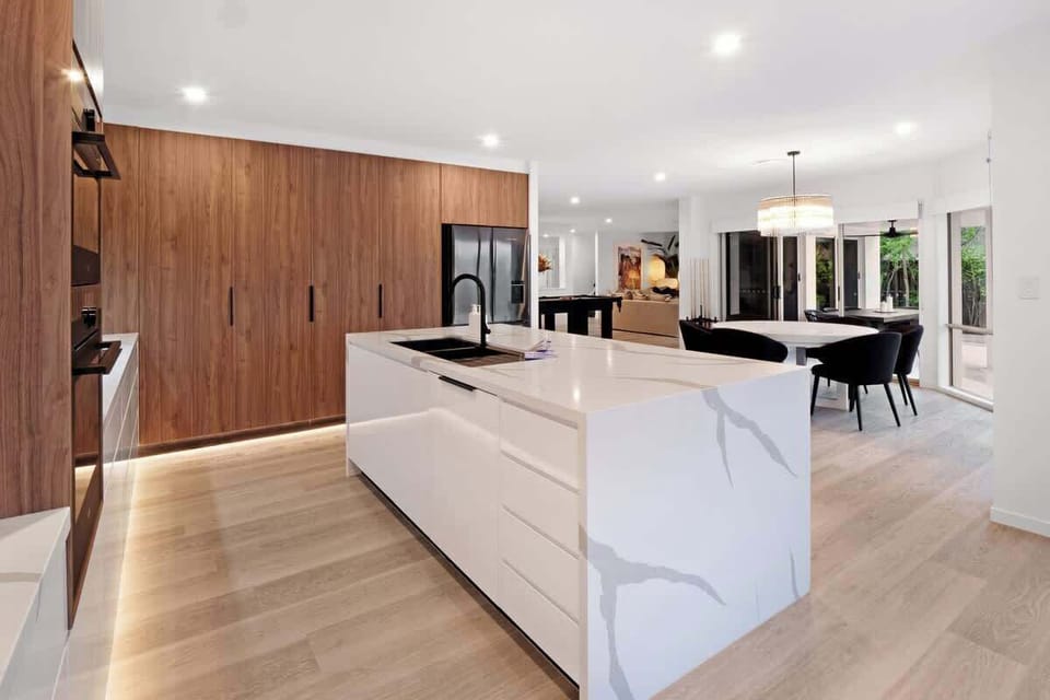 Kitchen and dining overlooking the pool.