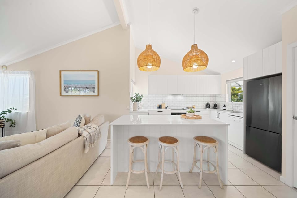 Convenient location close to beaches shops and local cafés