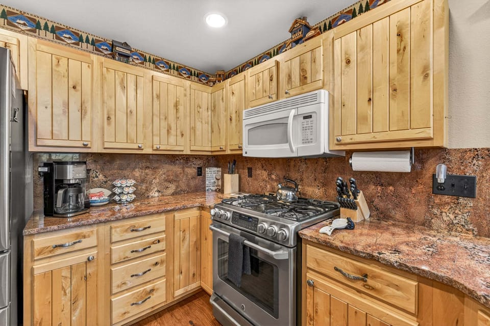 Kitchen- main level