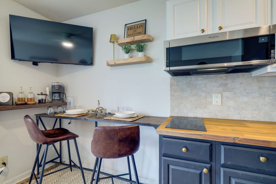 Kitchenette | Unit 2