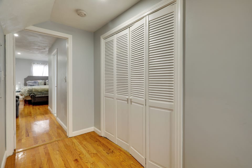 Hallway | Upper Level