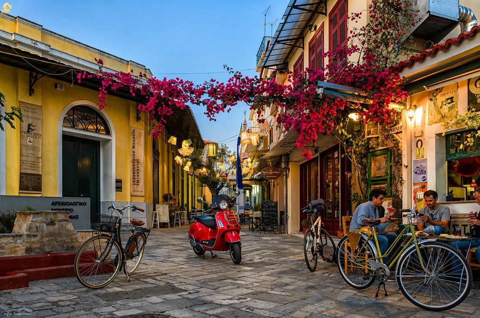 Kalamata’s historic center, about 15 minutes away by car, offers a lively mix of narrow streets, neoclassical buildings, small shops, and local cafés, creating an easy setting to walk, explore, and experience the city’s everyday rhythm.