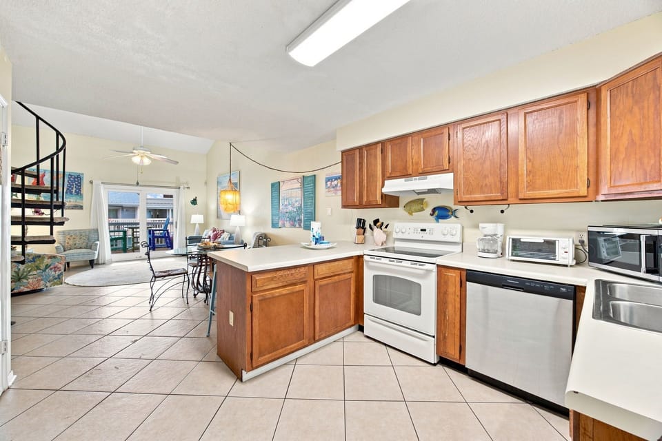 Lagoon Run 312 - Fully equipped kitchen with everything you need for your stay.