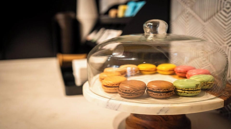 Complimentary macaroons to snack on with your Caribou coffee!