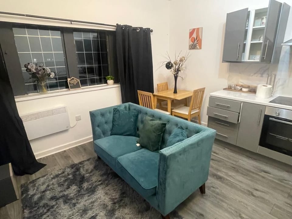 Living Room / Lounge