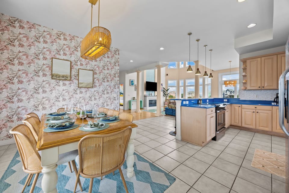 HIAV11: Surfside Playhouse | Mid Level Overview