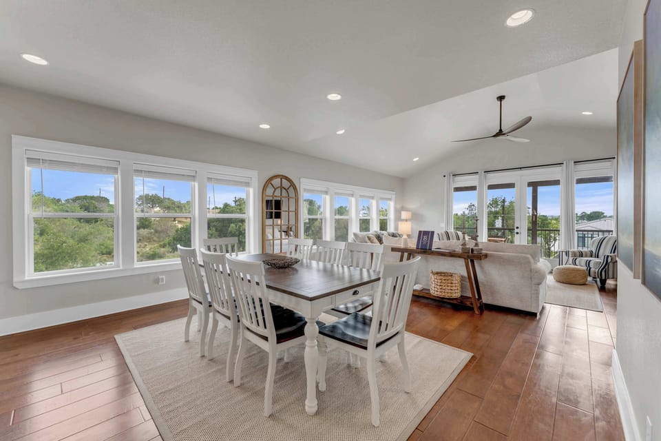 Open-concept floorplan