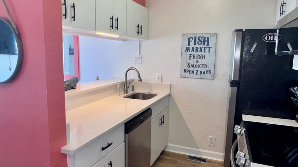 Full kitchen