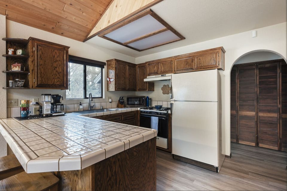 Light filled kitchen to entertain