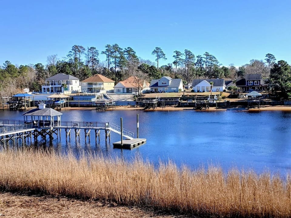 Enjoy gorgeous views from the private balcony overlooking the scenic Intracoastal Waterway and the community’s private dock. Watch boats cruise by, sip your morning coffee, or unwind in the evening as the peaceful waterfront scenery creates the perfect ba