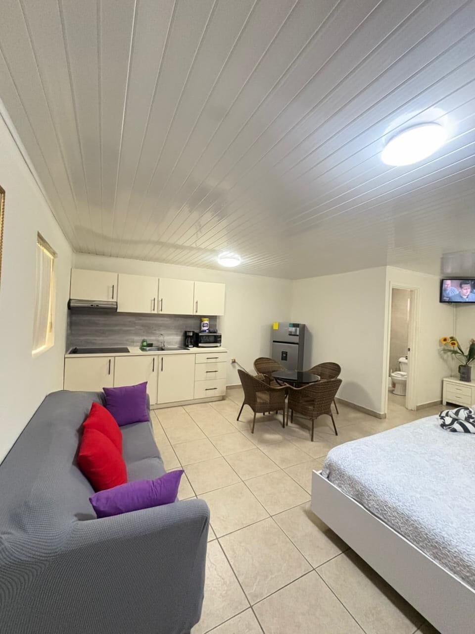 Puerta del Sol#2-Studio near airport sleeps 4 (1372)