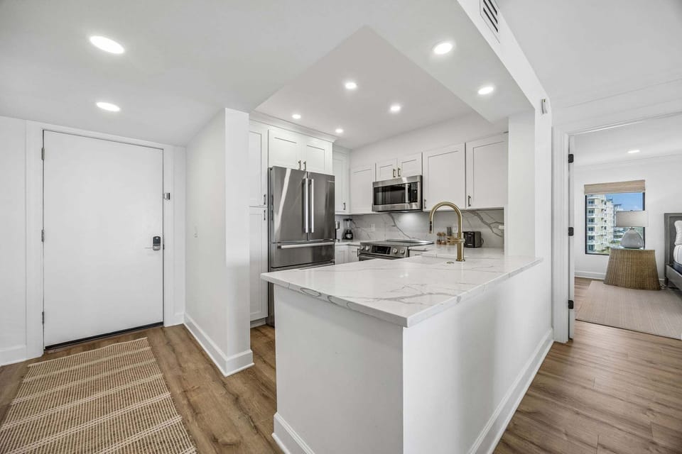 Full kitchen