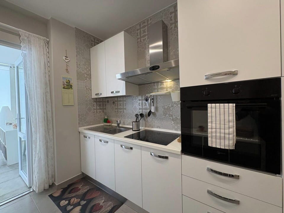 Autumn, Kitchen, Spring, Summer