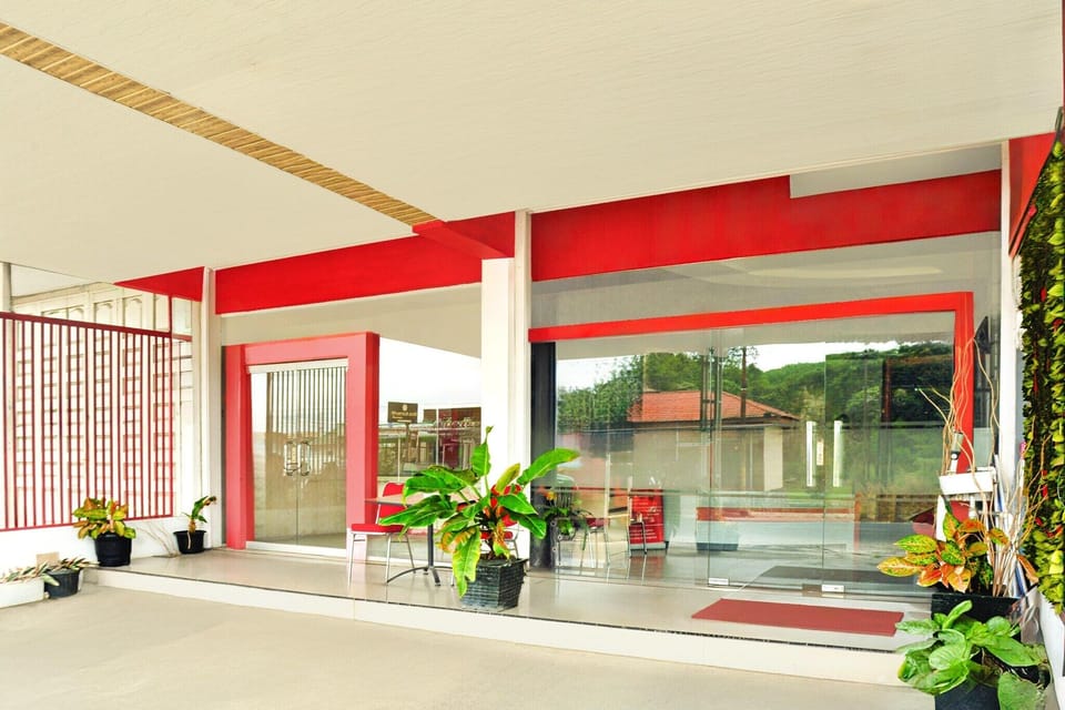 Entrance / Reception