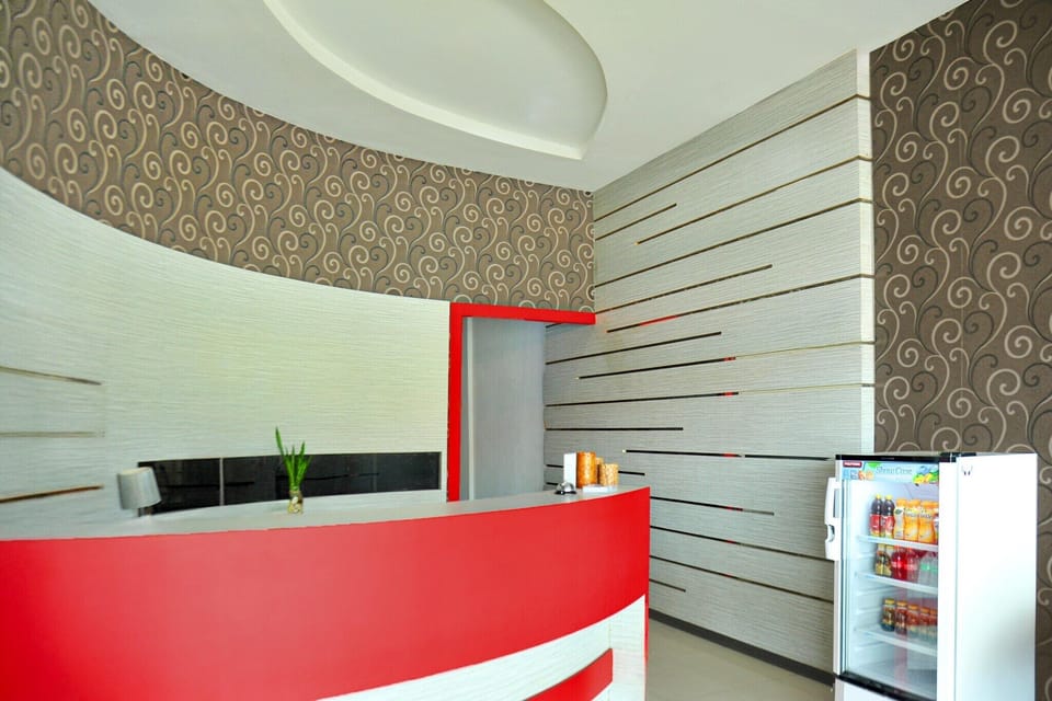Entrance / Reception
