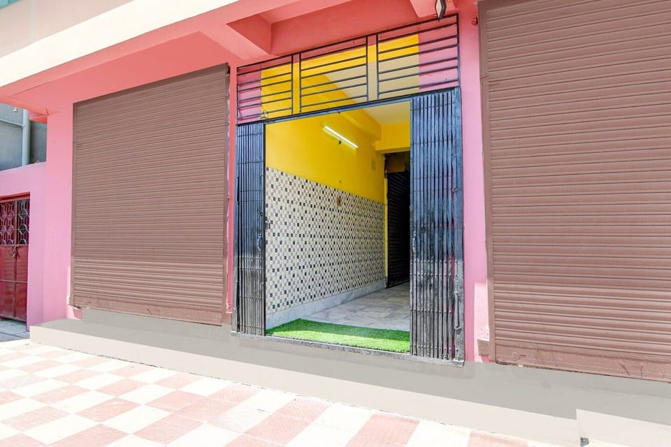 Entrance / Reception