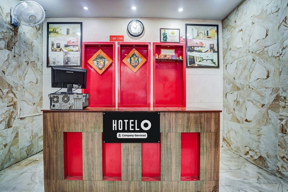 Entrance / Reception