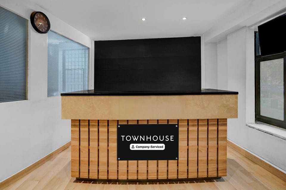 Entrance / Reception