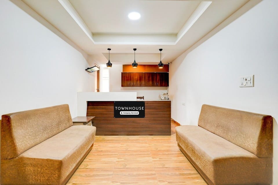 Entrance / Reception