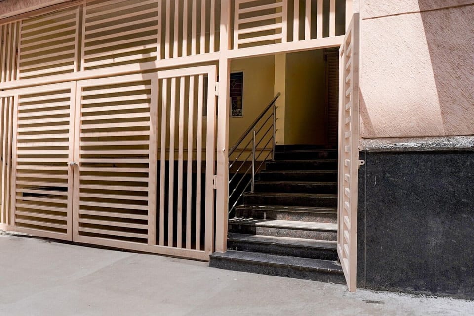 Entrance / Reception