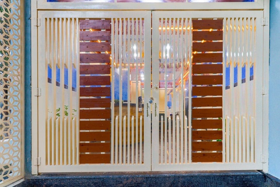 Entrance / Reception