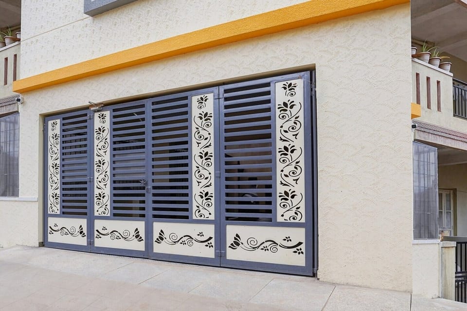 Entrance / Reception