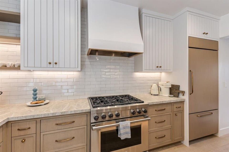 High-End Appliances in the Gourmet Kitchen