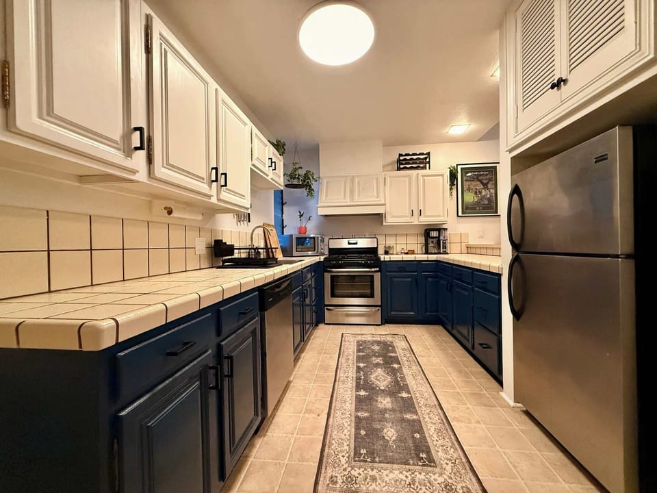 Full Size Chef's Kitchen