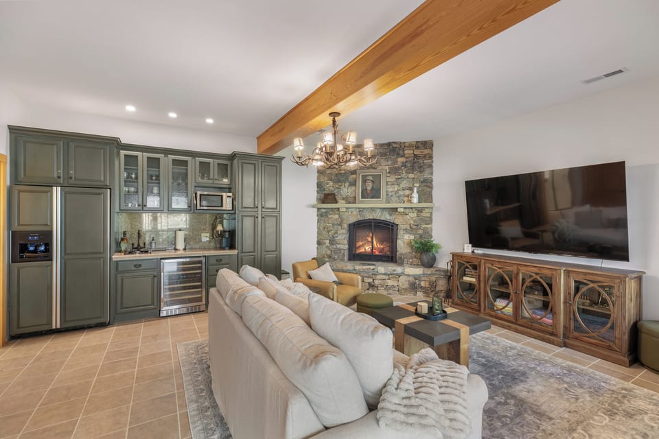 Living Area-Lower Level Gas Logs