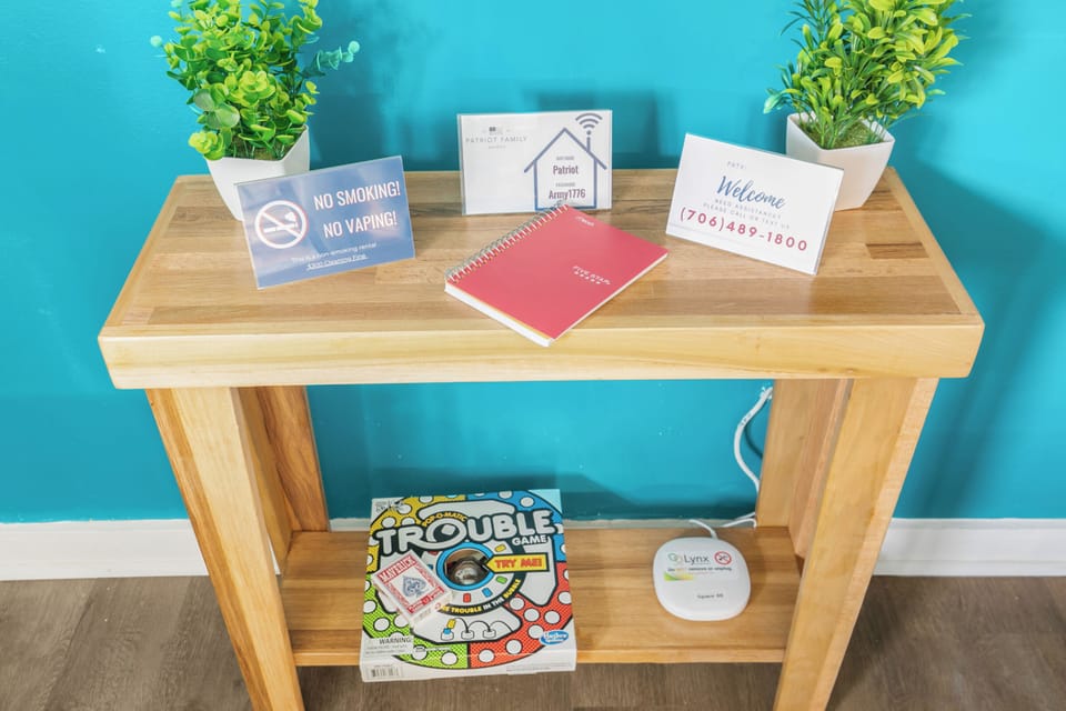 Take a moment to flip through the house guide and guest book—everything you need to know is right here, plus a few notes from past guests.