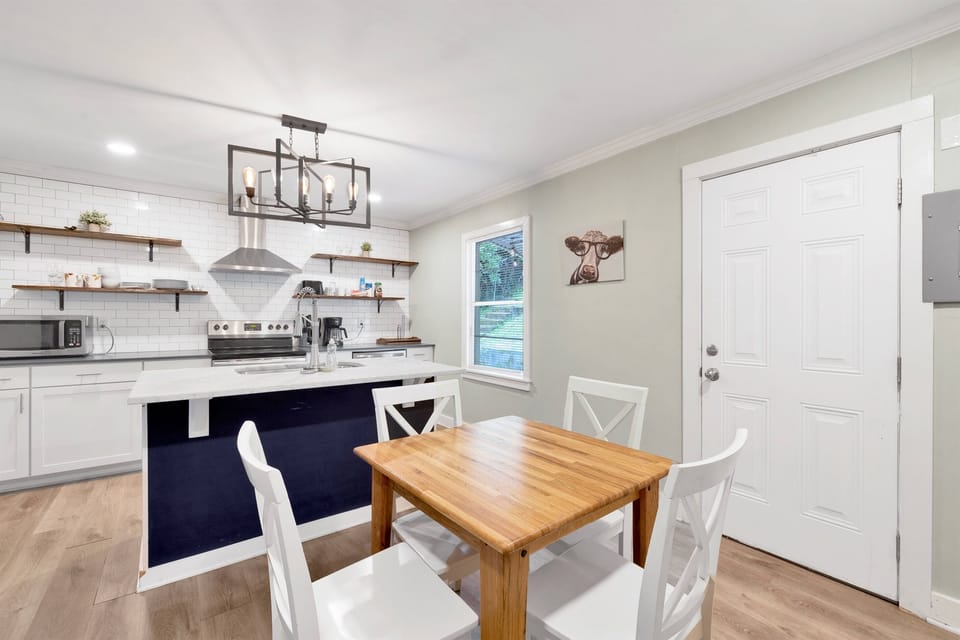 Share meals, play games, or settle in for long conversations in a dining area that stays connected to the heart of the home.