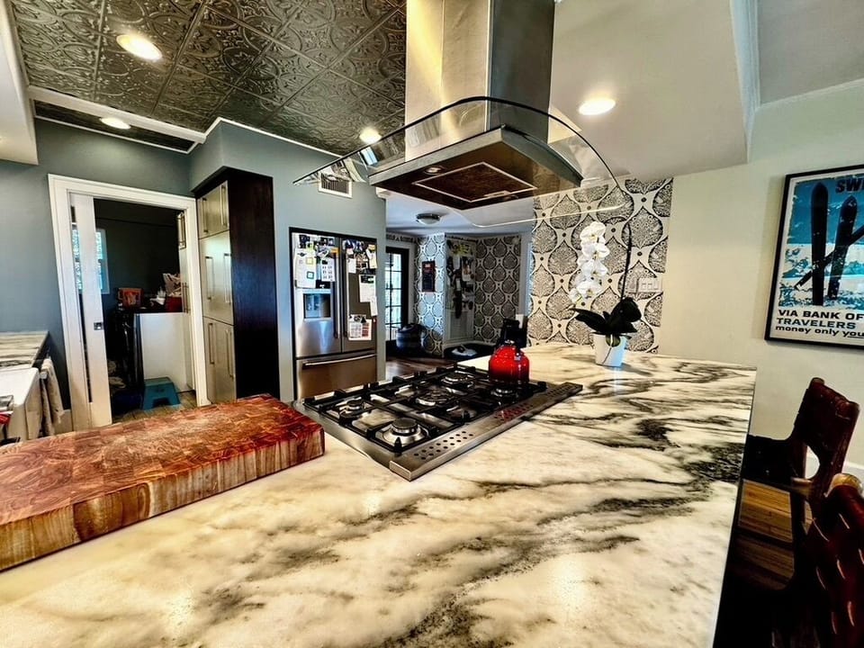 Kitchen Bar