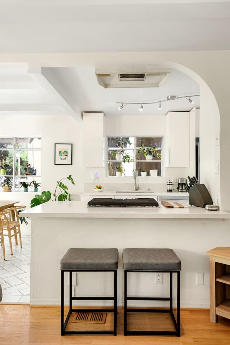 Functional and well-appointed kitchen with everything you need, from pantry basics to coffee and tea.