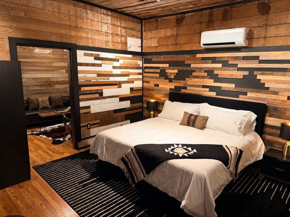 King sized bed