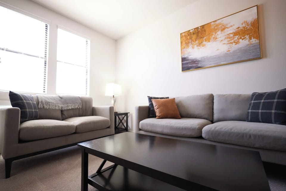 Fully Furnished 1BR in Misson Valley w/ Pool Apartment in San Diego