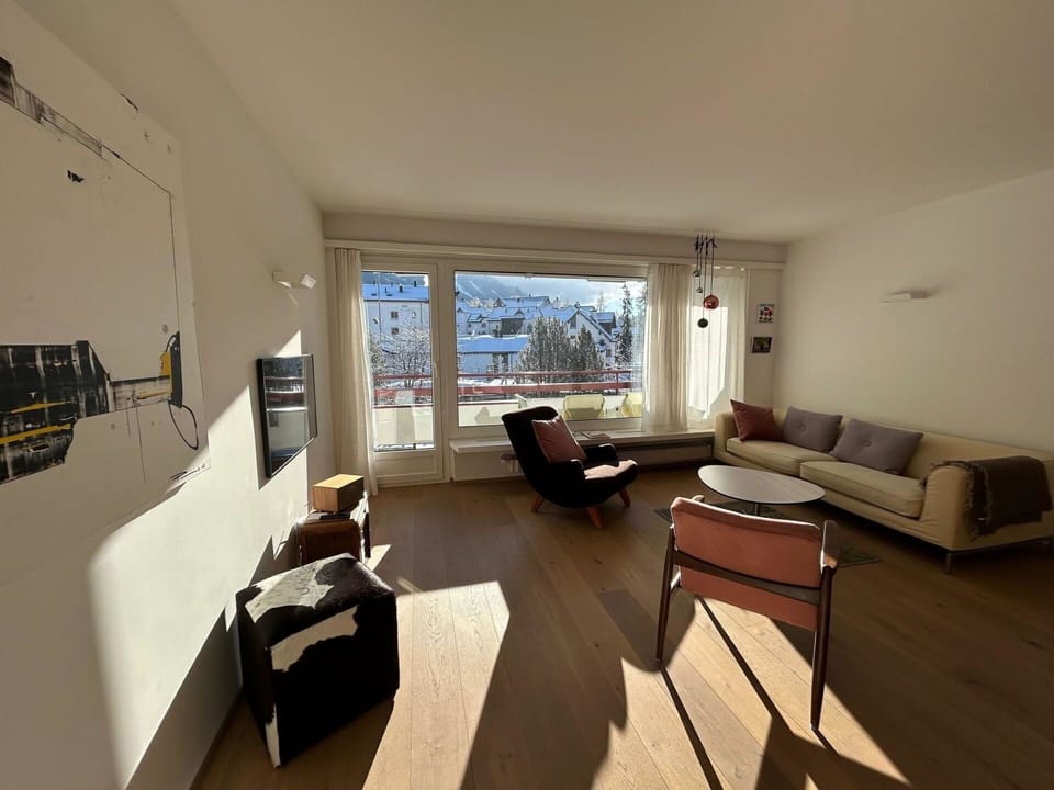 Furniture, Interior Design, Flooring, Floor, Wood, Ceiling, Room, Apartment, Living Room, Home
