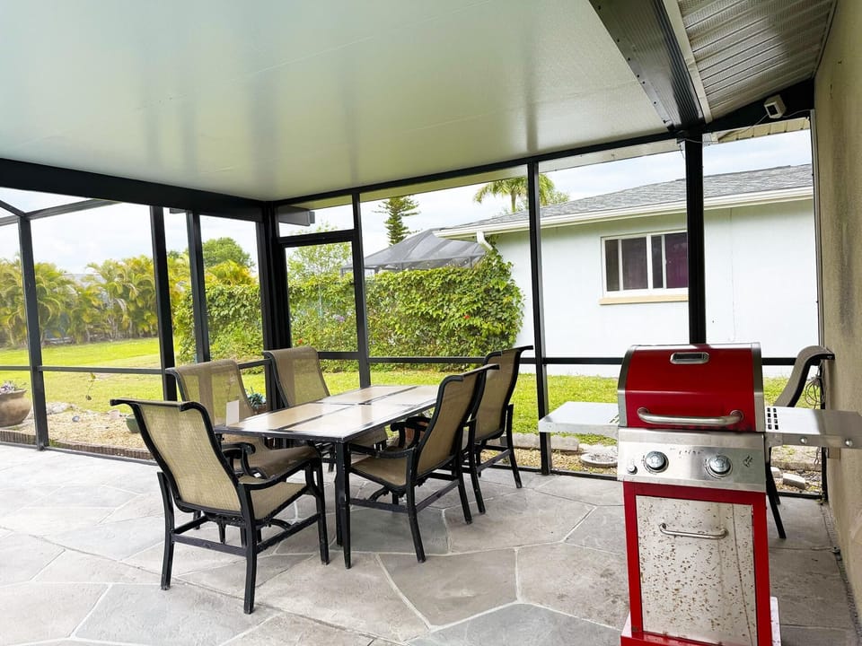 Sunny Pool Villa – Golf, Beach & Relaxation (7636)