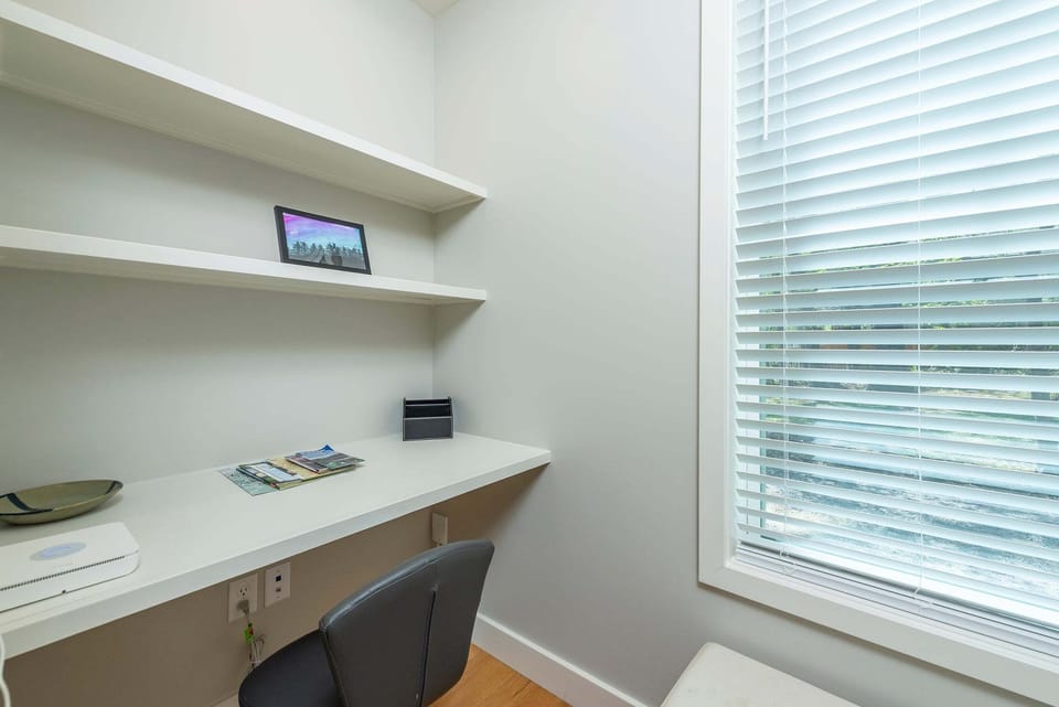 Dedicated "work nook" with built-in desk
