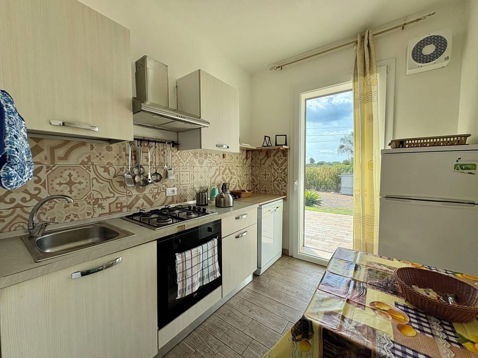 Autumn, Kitchen, Spring, Summer
