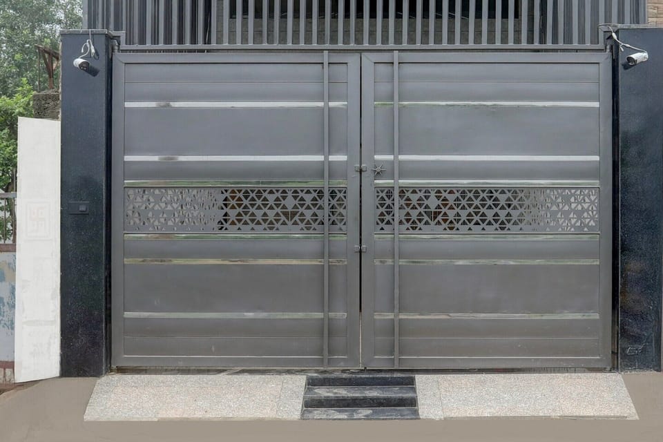 Entrance / Reception