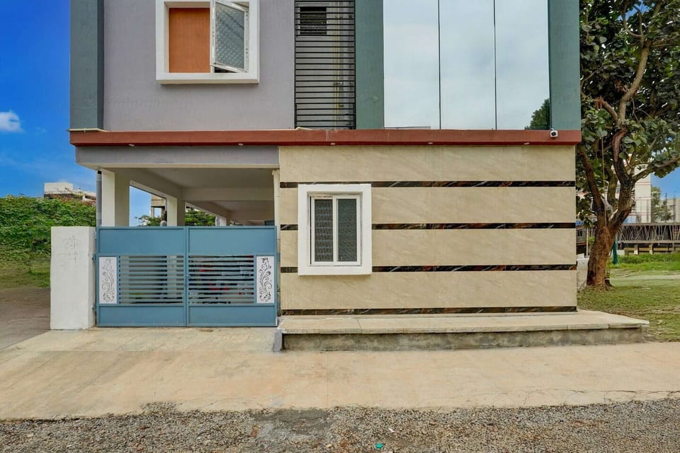 Entrance / Reception