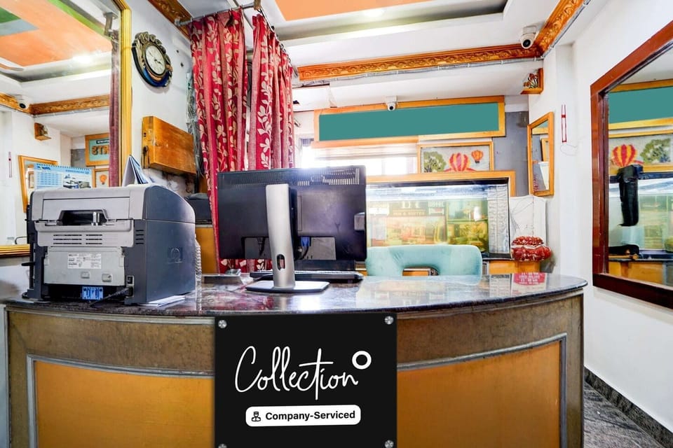 Entrance / Reception