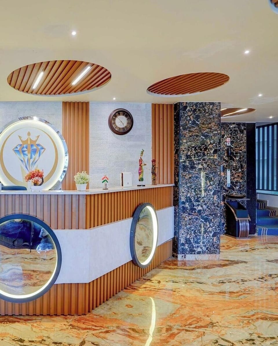 Entrance / Reception