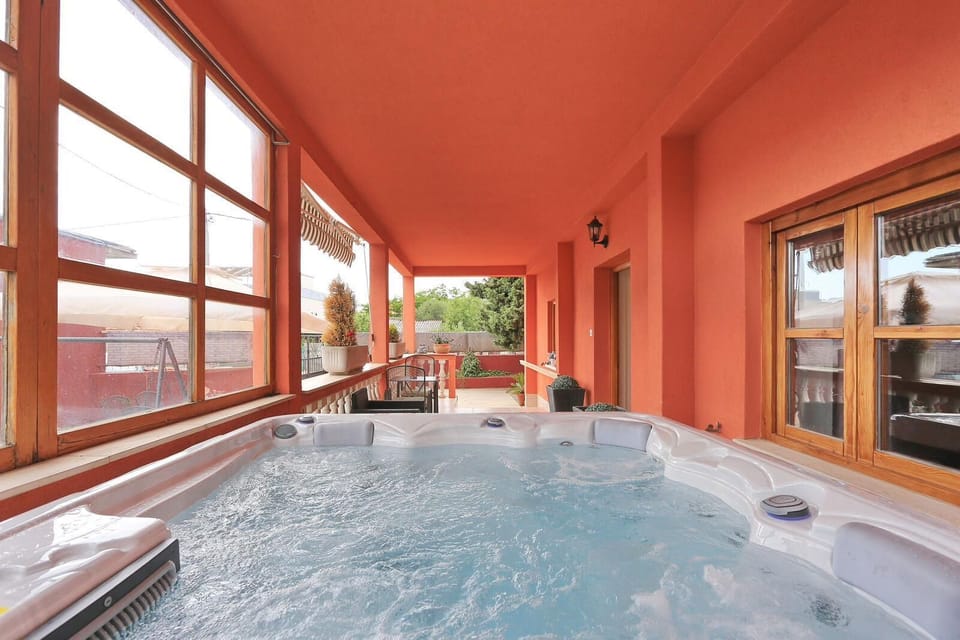 Indoor spa tub