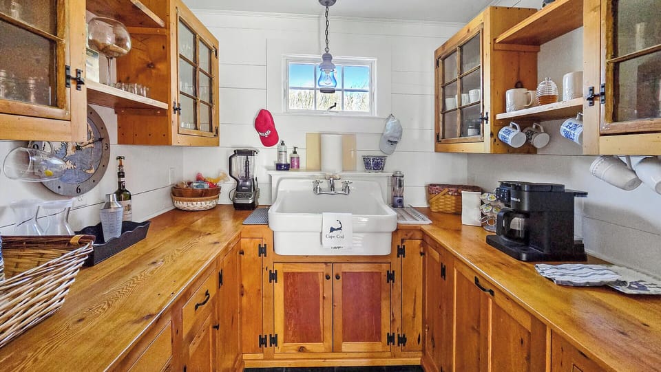 Pantry with sink just off kitchen