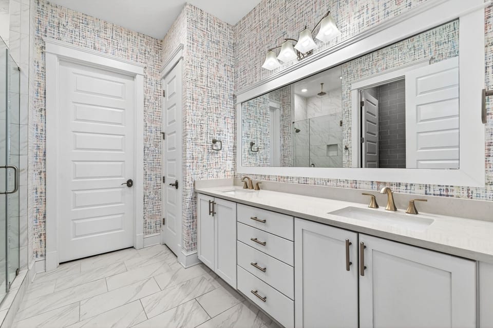 En Suite Bathroom