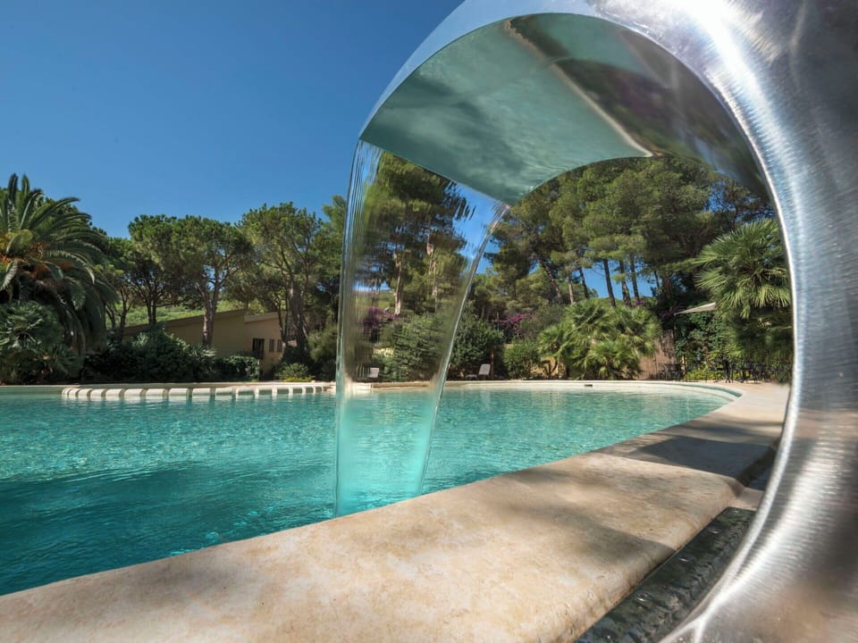 Apartment, Balcony, Condominium, Hotel, Resort, Resort Town, Hacienda, Villa, Seaside Resort