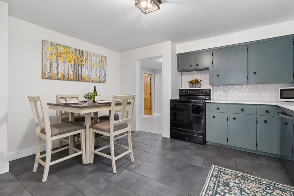 Kitchen and Dining Area | Seating for 4!
