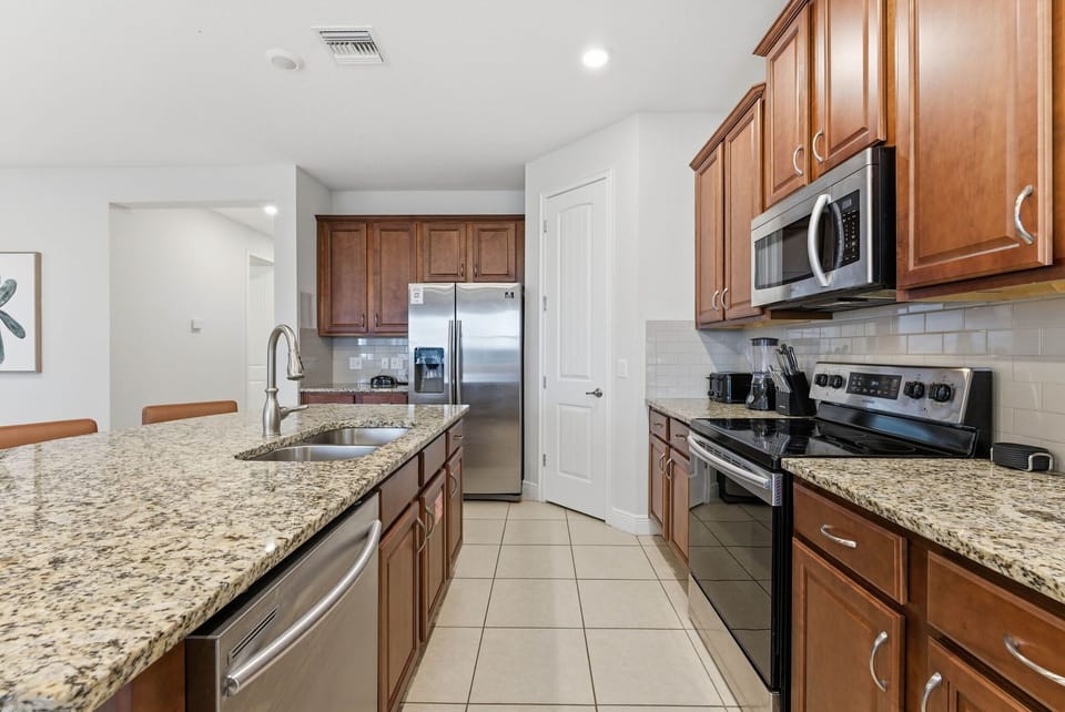 Fully equipped kitchen